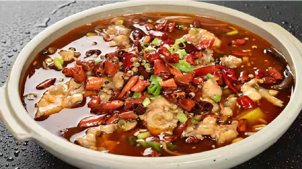 石锅沸腾蛙图片