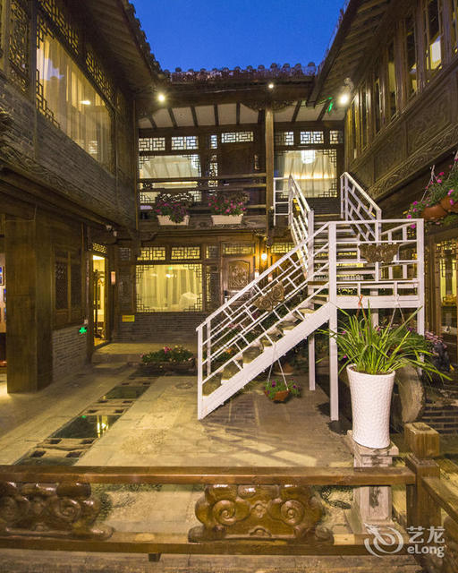 花筑丽江千里走单骑云居客栈