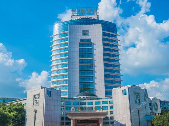 新国际饭店位于衢州市龙游县荣昌路188号推荐菜:分类:星级酒店;高档型