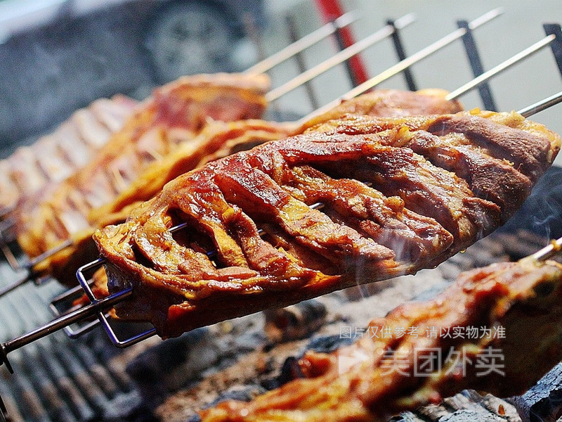 特色红柳烤羊排图片
