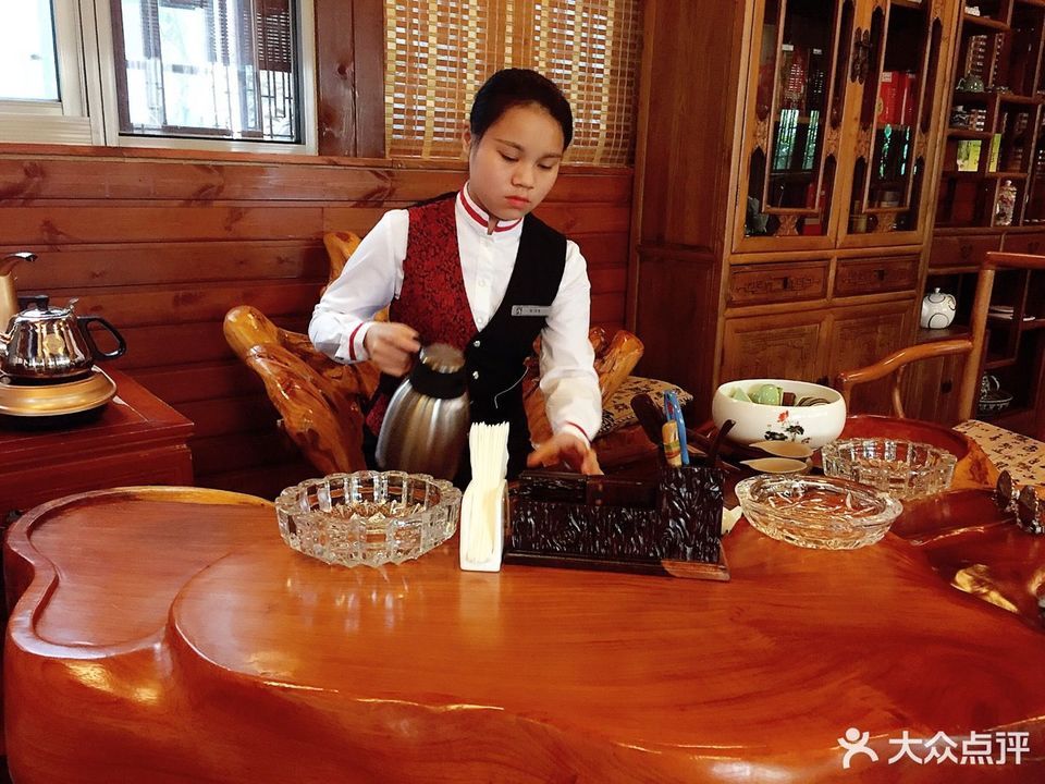   皇家郁金香花园酒店-水云居茶馆