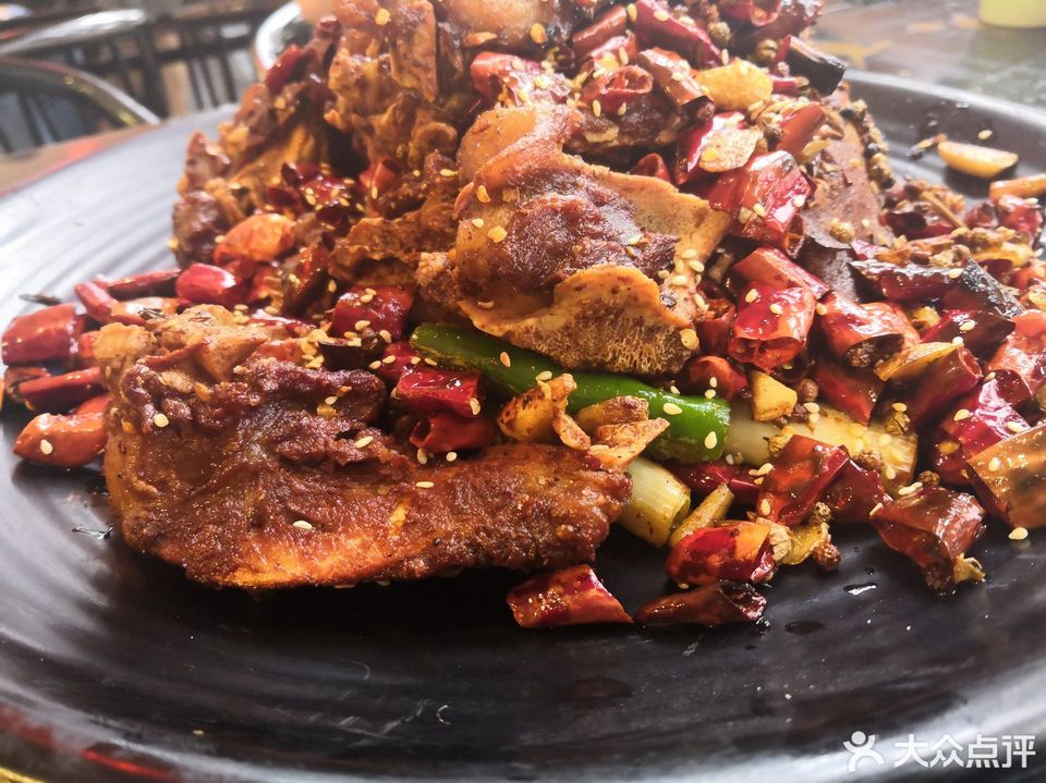 手抓巴骨肉图片