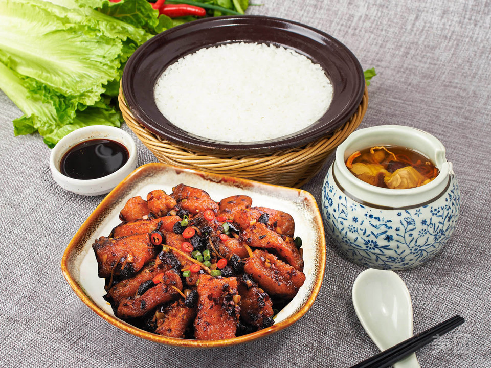 农家豆豉鱼饭图片