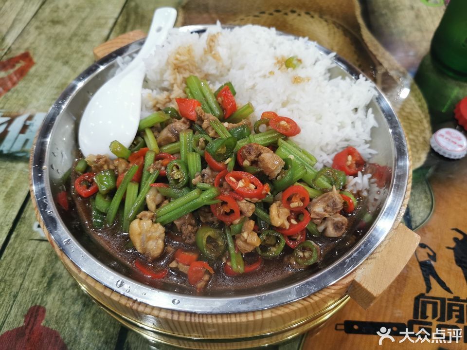 啤酒鸭木桶饭图片