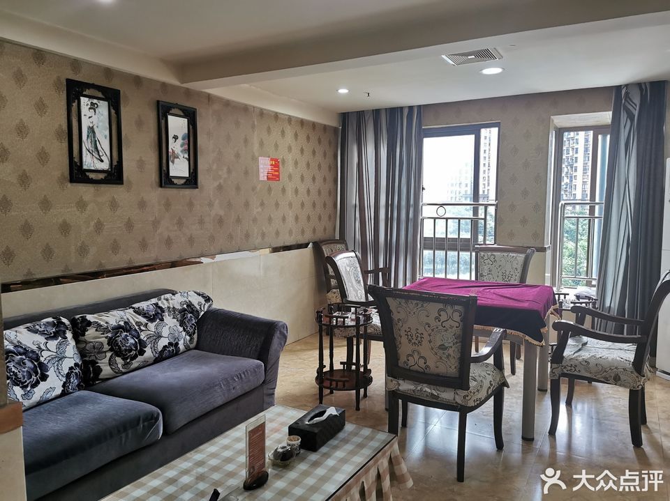              一禾茶楼(余松路店)