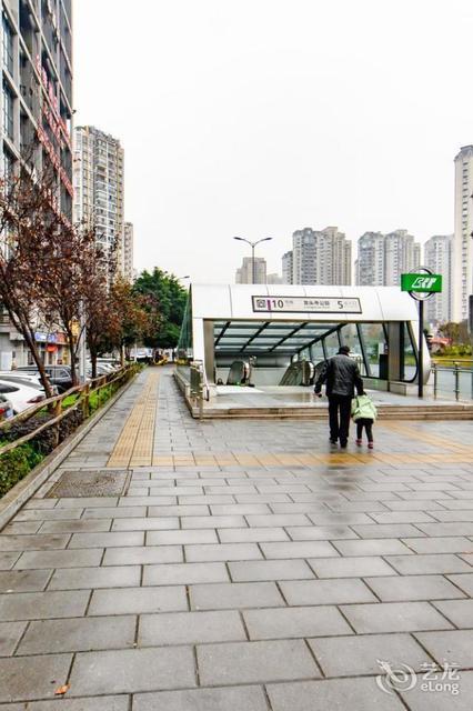 汉庭酒店(重庆北站龙头寺公园地铁站酒店)