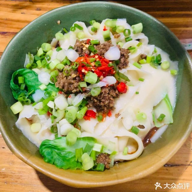 生椒牛肉刀削图片