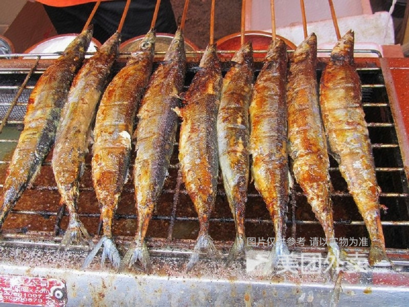 秋刀鱼图片