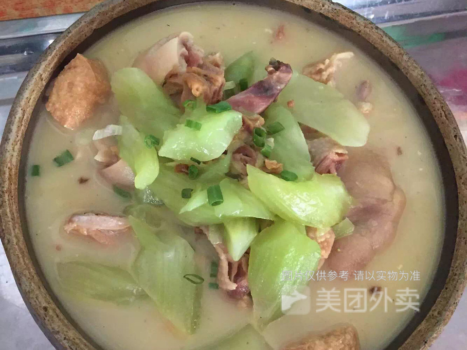 腊排骨炖莴笋