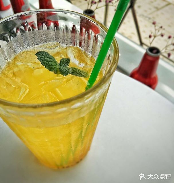 百香果苏打图片