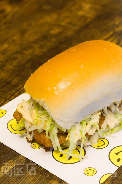 双层鸡扒包图片