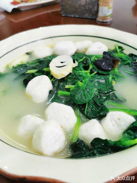 鱼丸菠菜汤图片