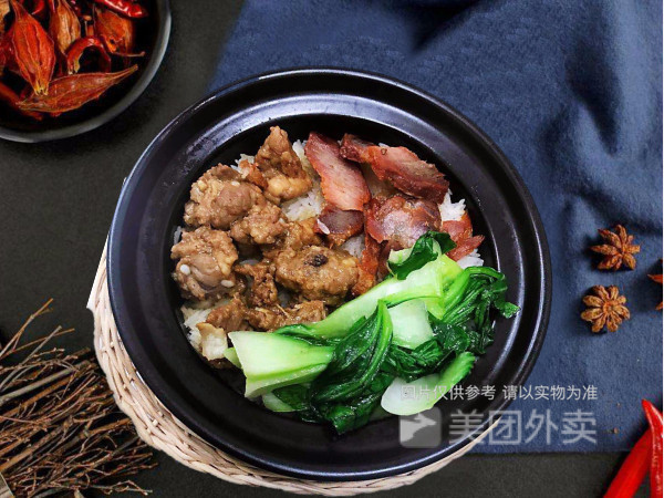 叉烧排骨煲仔饭图片