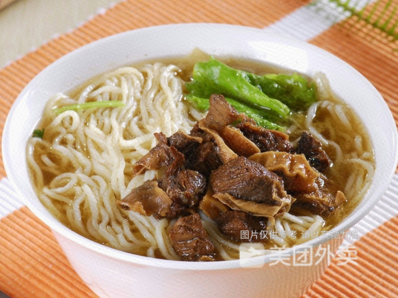 香辣小龙虾玉米猪肉煎饺推荐菜:雄记牛杂粥粉店位于佛山市禅城区张槎