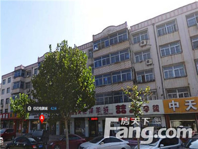 三丰楼位于唐山市丰润区曹雪芹西道与康宁路交叉路口西(祥和小区对面)