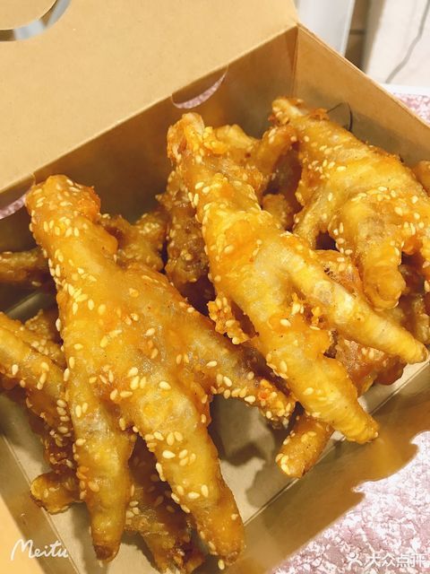 椒盐芝麻鸡爪图片