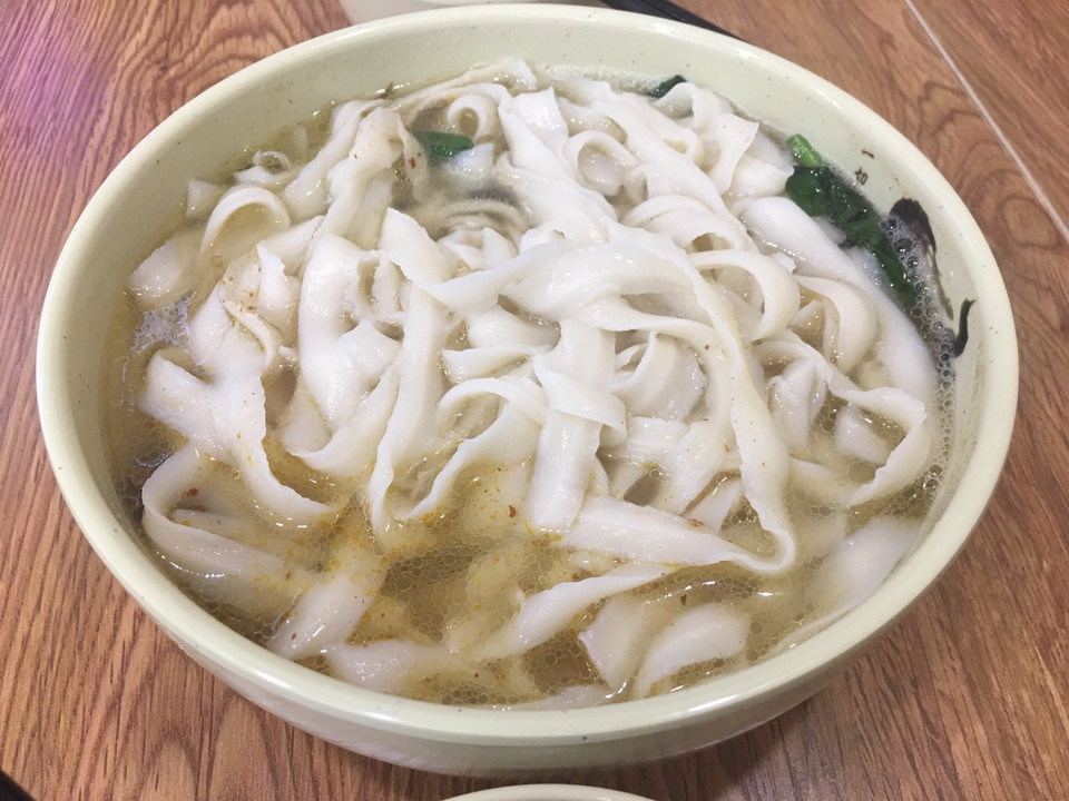 葱油刀削面图片