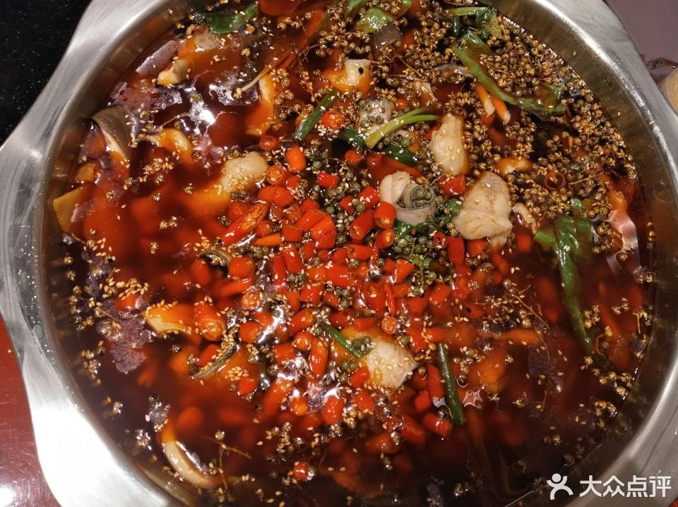香辣鱼推荐菜:馋嘴鱼火锅旗舰店位于定西市临洮县洮阳镇金泽大道洮之