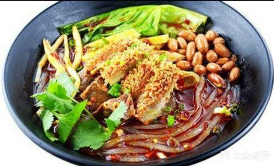 牛杂酸辣粉图片