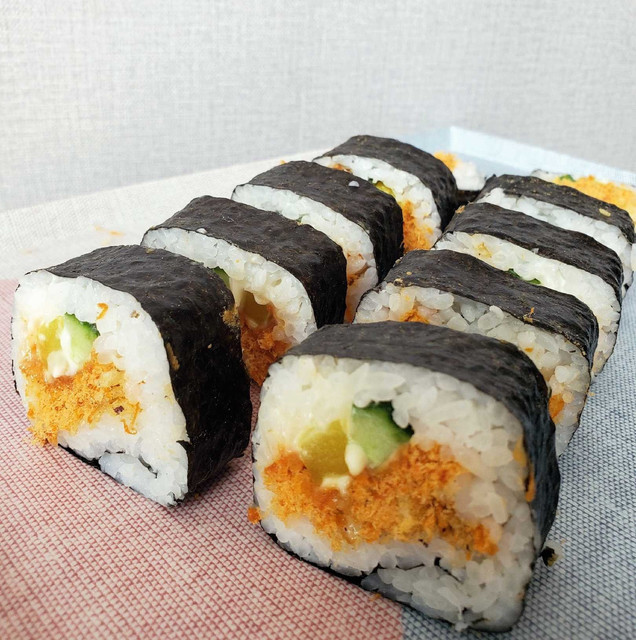 招牌海苔肉松寿司图片