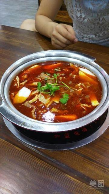 筋头巴脑牛肚大锅图片