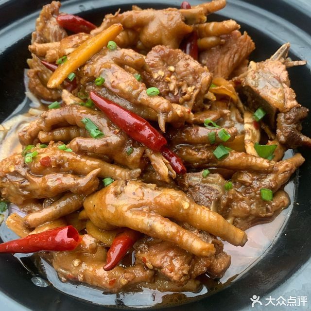 涓涓农家菜馆(瑞祥路店)位于武汉市江岸区大智街办事处瑞祥路6号