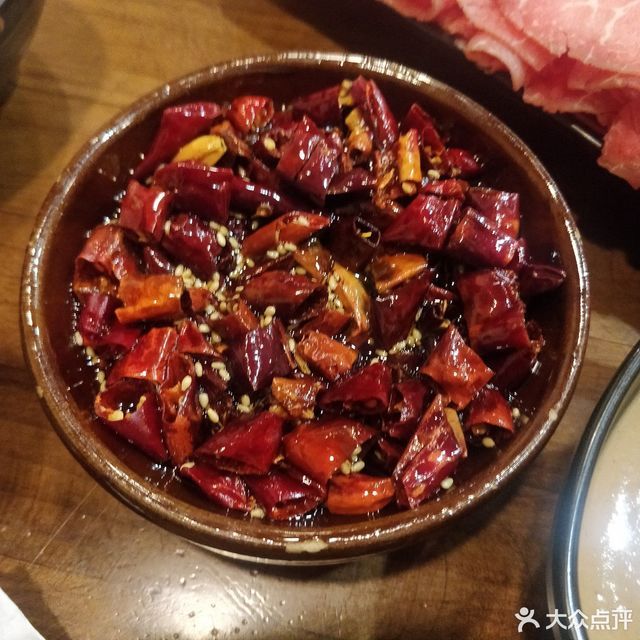 精品牛肉推薦菜:三巷涮老北京銅火鍋店(國色天香形象店)位於西安市