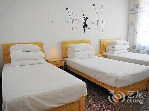 雅安市 住宿服务 酒店 > 雅安碧峰峡金山阁休闲山庄]