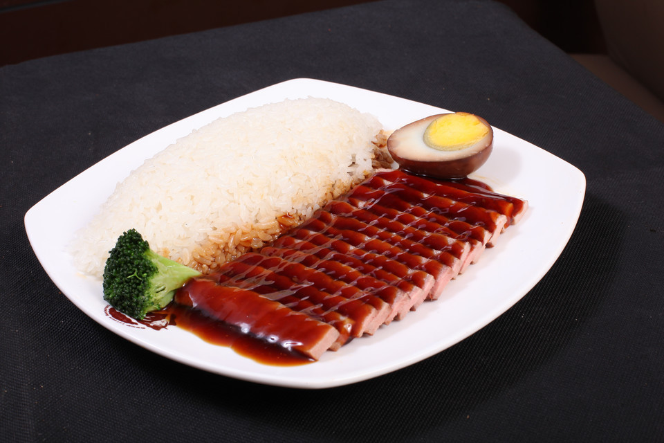 黑椒牛排盖饭图片