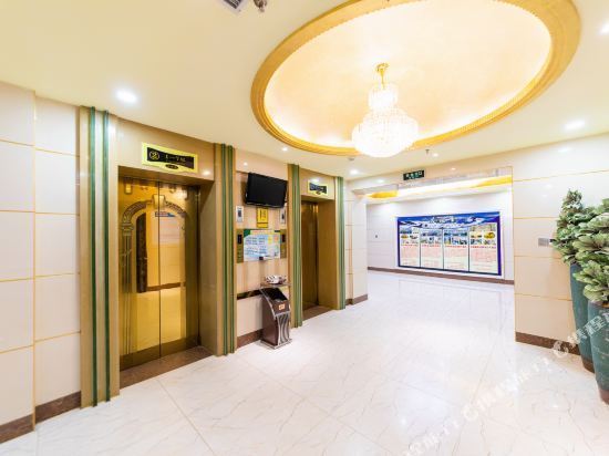 布尔津友谊峰大酒店