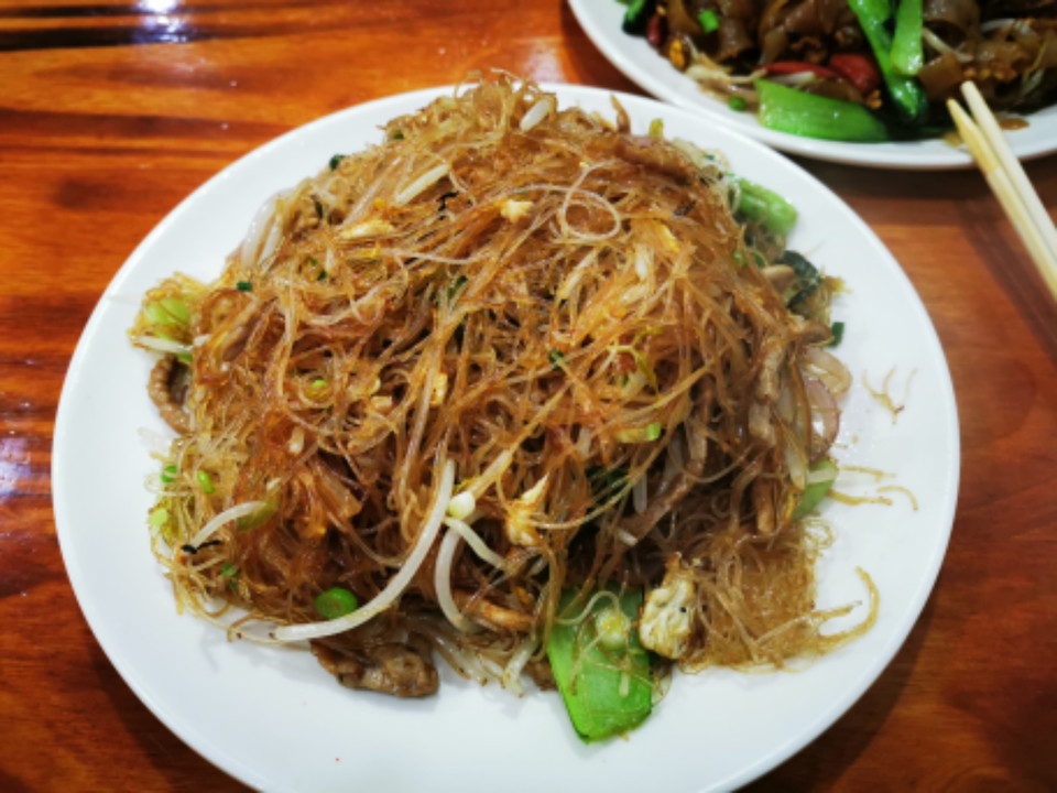 肉丝鸡蛋炒米线图片