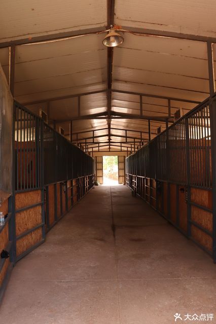 玉溪灵秀丽湖山庄