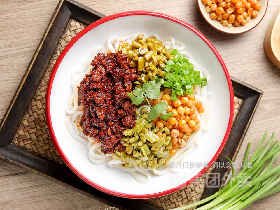 经典牛肉拌米粉图片