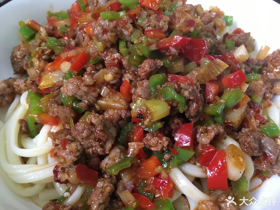 怎么走,在哪,在哪里,在哪儿):伊宁市青年街 标签: 推荐菜:碎肉拌面