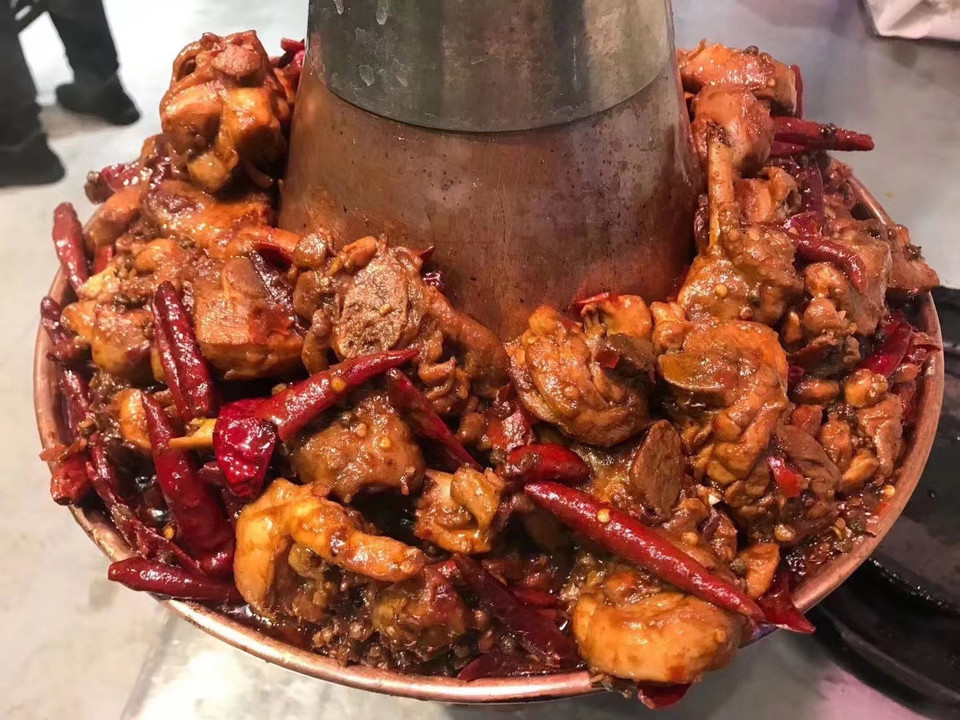 战锅cè秘制火锅鸡项城总店