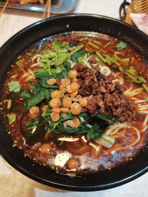 谭先生重庆小面形象店