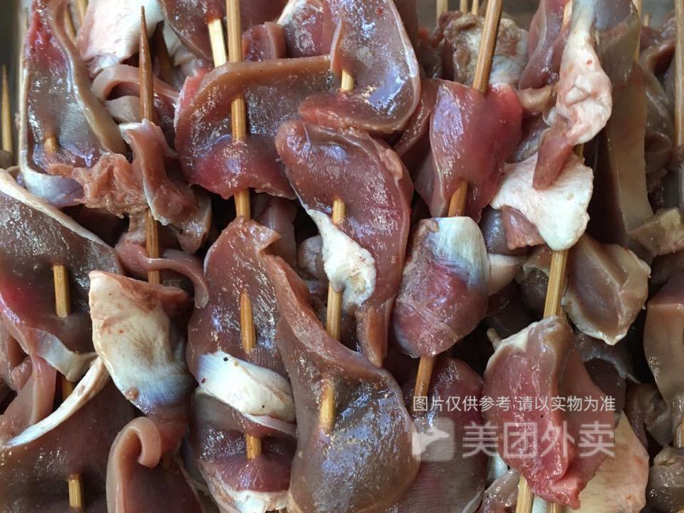 推荐菜:夜排档大彬烧烤位于南京市雨花台区大周路韩府山庄8号门面房