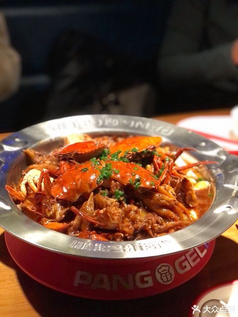 胖哥俩(华贸天地店)位于惠州市惠城区江北文昌一路九号惠州华贸天地四