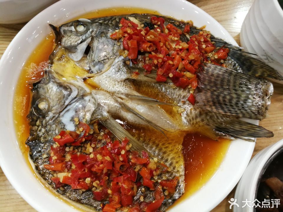 剁椒罗非鱼图片