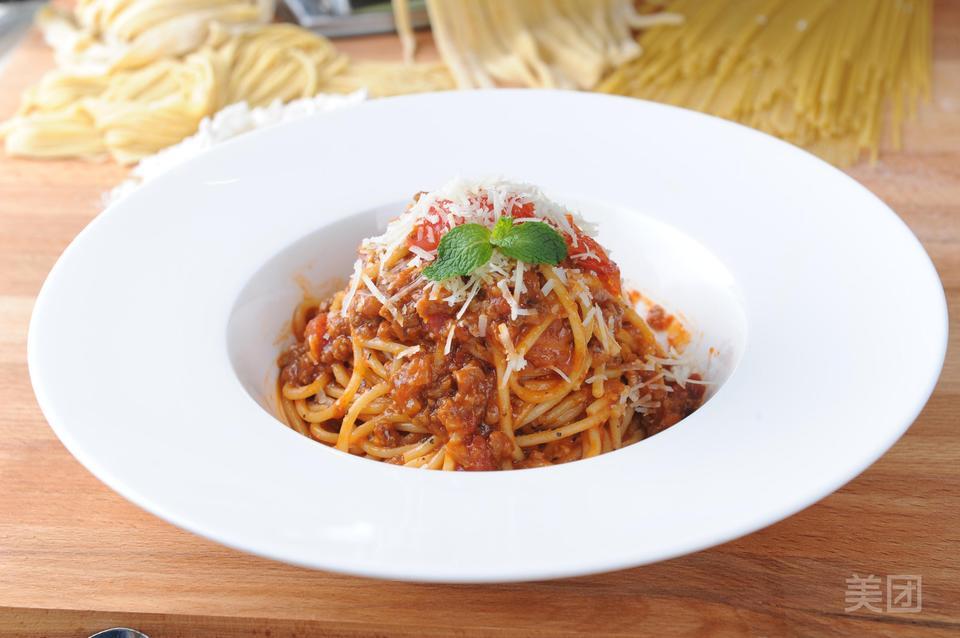 波隆尼传统肉酱意大利面图片