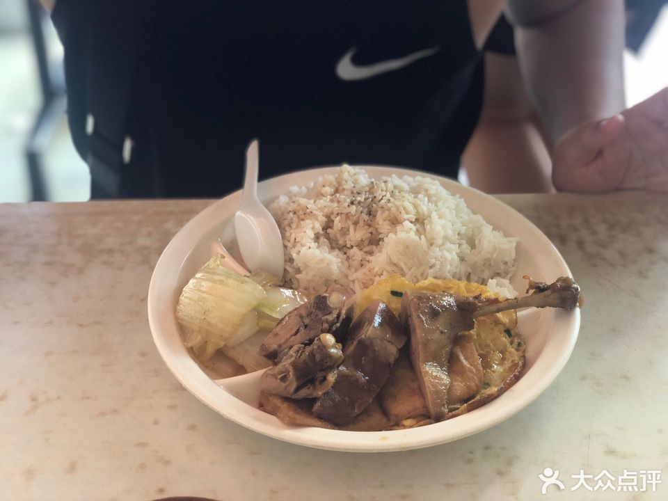 花旗参乌鸡云吞鸭腿汤面鸽子汤饭分类:餐馆;餐饮;快餐;小吃;小吃快餐