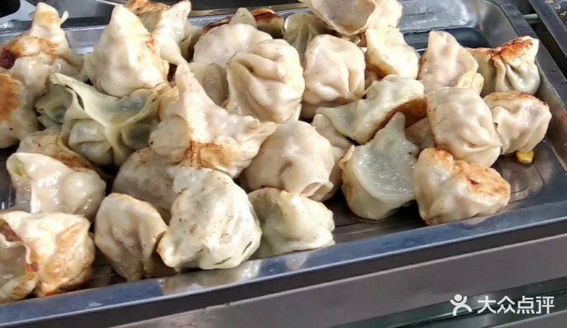 推荐菜:阿琴包点(车陂店)位于广州市车陂路6号1层128铺