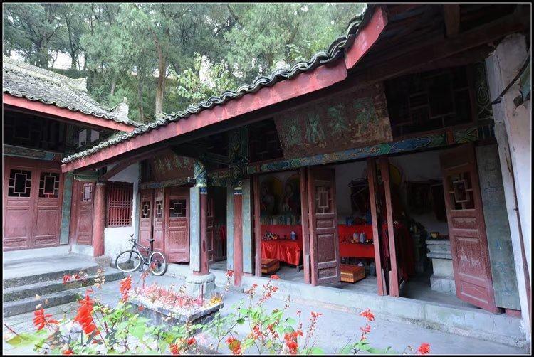 电话:地址(位置,怎么去,怎么走,在哪,在哪里,在哪儿):广元市苍溪县212