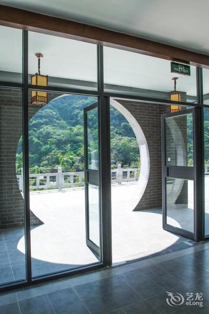 辉县宝泉桃花山庄