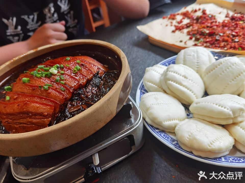 眉山川菜(银泉店)位于银川市兴庆区胜利北街157号 标签:餐馆餐饮川菜