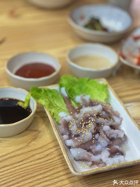 活章鱼刺身图片