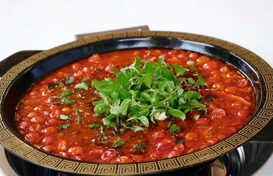 黄蜡丁炝炒油麦菜野生小番茄糟辣锅底分类:餐馆;中餐;餐饮;鱼火锅