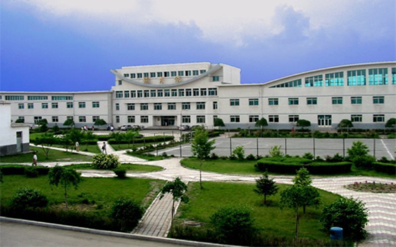 长春市大学(乐群校区)