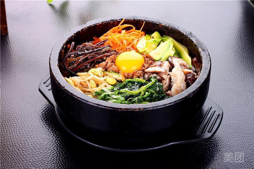 石锅拌饭图片