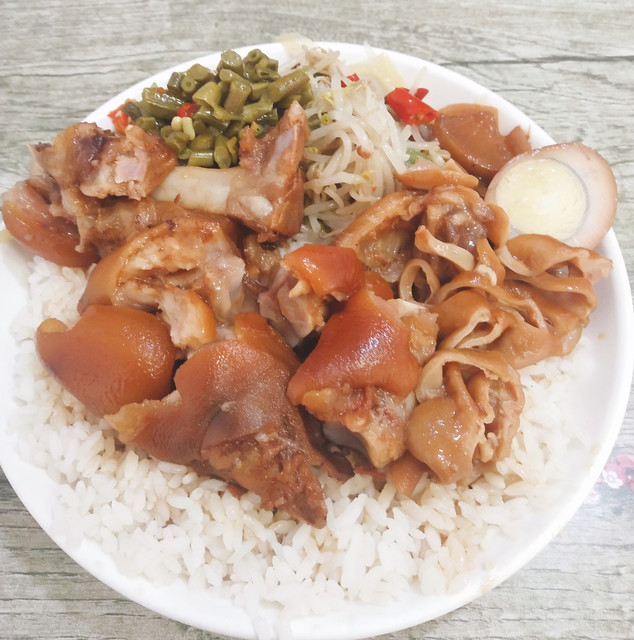 隆江猪脚饭